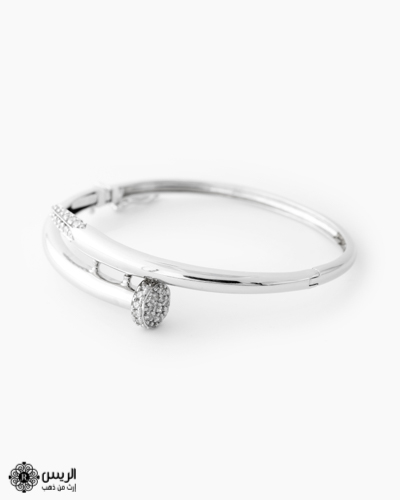 Bangle Nail Casual Design